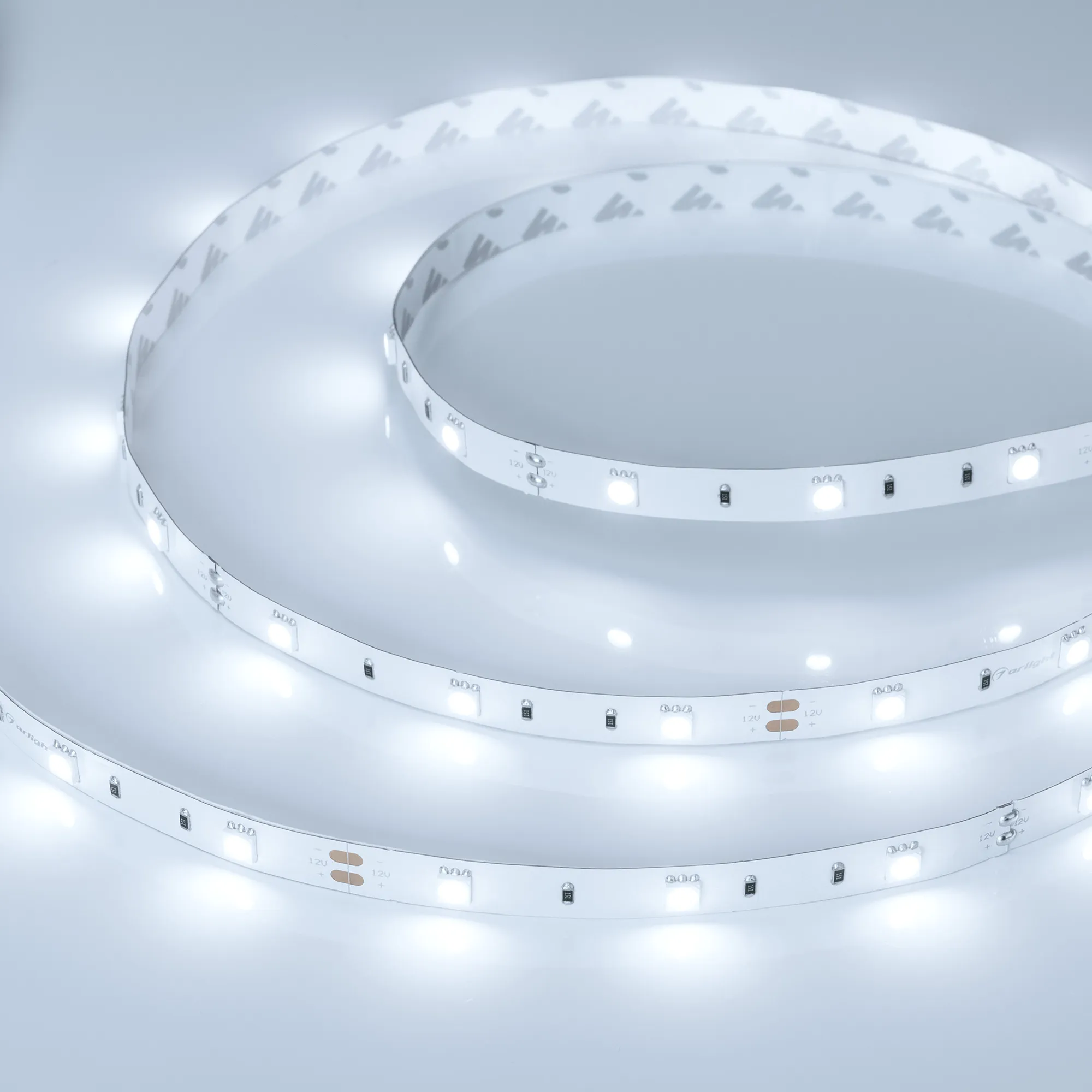 Лента светодиодная RT 2-5000 12V Cool 8K (5060, 150 LED, LUX) (Arlight, 7.2 Вт/м, IP20)